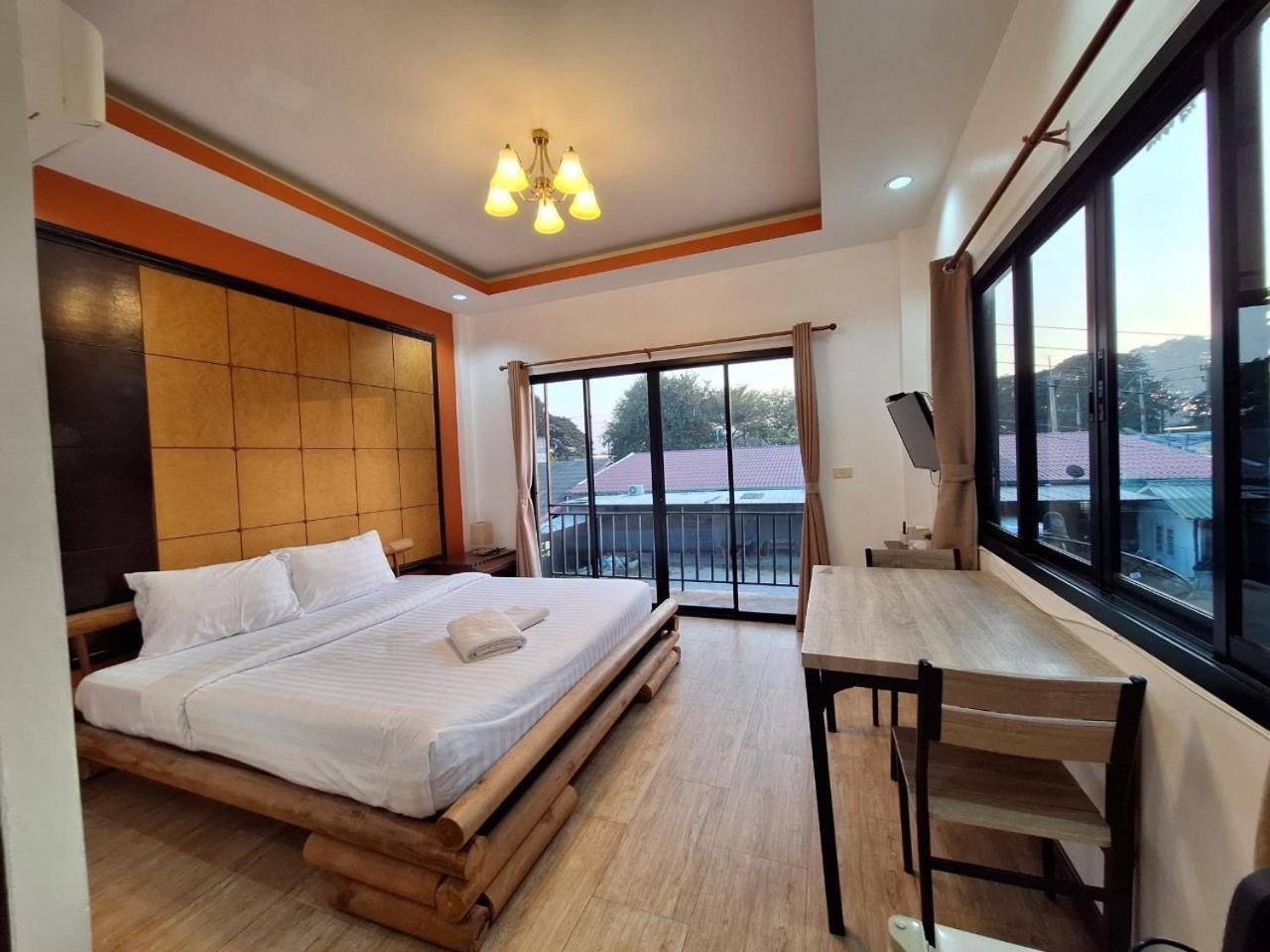 Kan Home Hotel Канчанабури Екстериор снимка