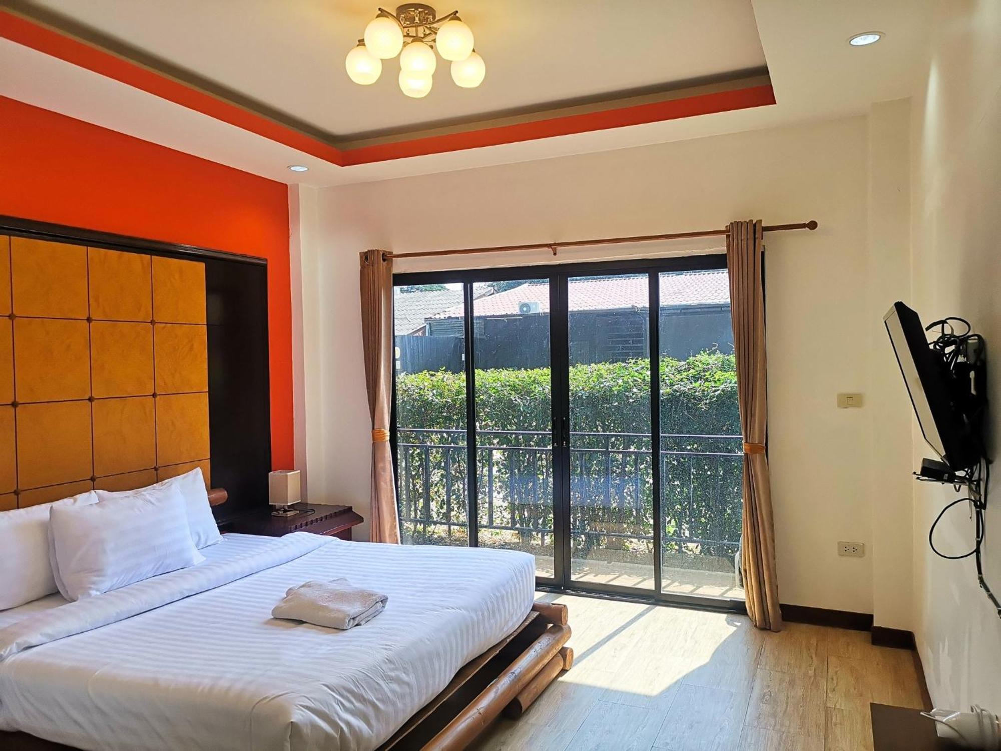 Kan Home Hotel Канчанабури Екстериор снимка