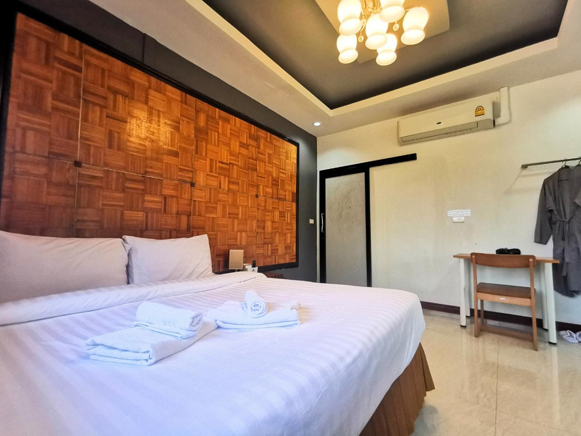Kan Home Hotel Канчанабури Екстериор снимка